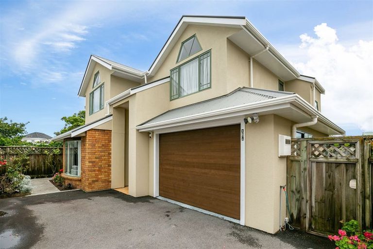 Photo of property in 15a The Quadrant, Miramar, Wellington, 6022