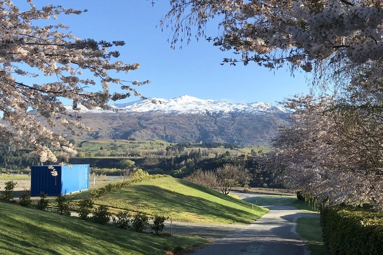 Photo of property in 1 Beechwood Lane, Lower Shotover, Queenstown, 9371