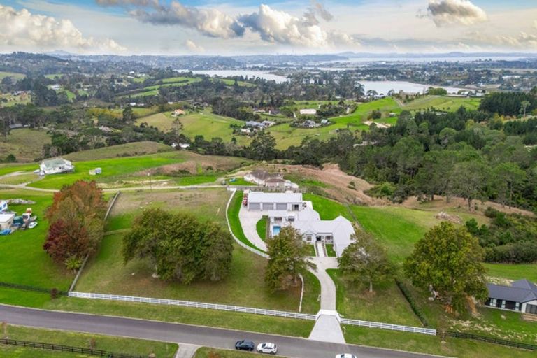 Photo of property in 21 Diamond Lane, Riverhead, 0793