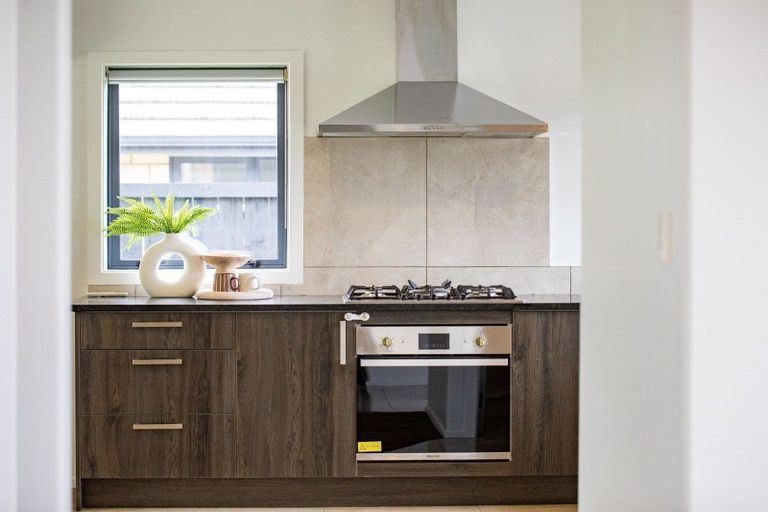 Photo of property in 18 Patatee Terrace, Baverstock, Hamilton, 3200