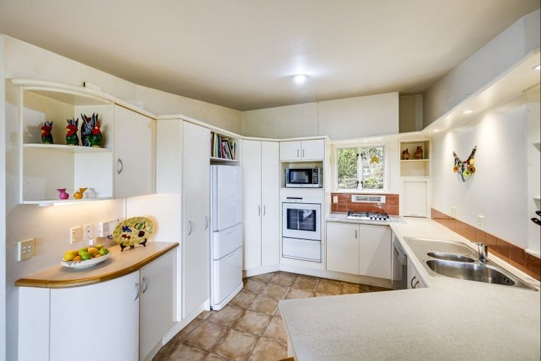 Photo of property in 2 Coleman Terrace, Hospital Hill, Napier, 4110