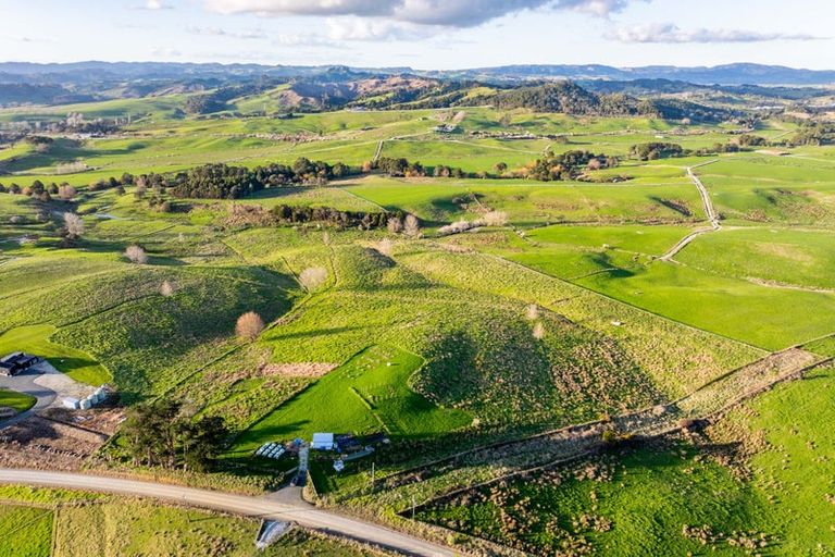 Photo of property in 197 Ford Road, Whakapirau, 0583