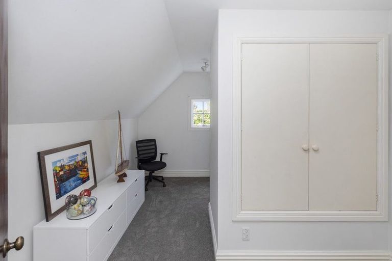 Photo of property in 81a Dyers Pass Road, Cashmere, Christchurch, 8022