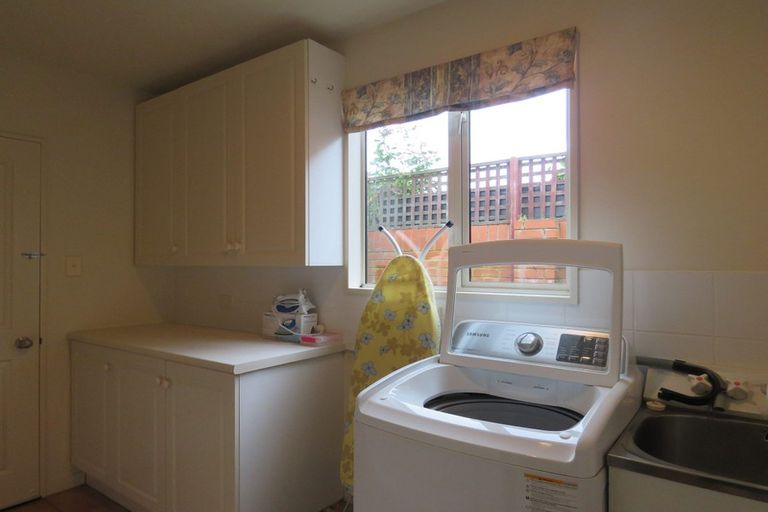 Photo of property in 2/271 Memorial Avenue, Burnside, Christchurch, 8053