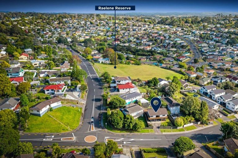 Photo of property in 59 Reynella Drive, Massey, Auckland, 0614