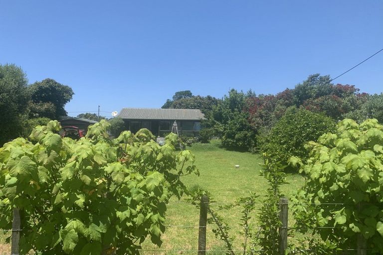 Photo of property in 10 Morrison Road, Matapouri, Whangarei, 0173
