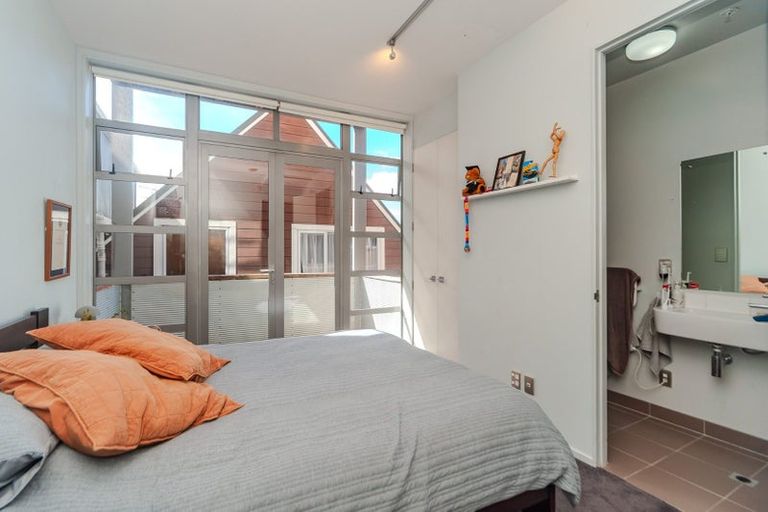 Photo of property in Vespa Apartments, 303/20 Hanson Street, Mount Cook, Wellington, 6021