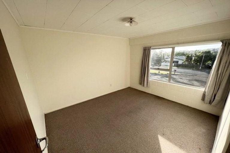 Photo of property in 86 Rosario Crescent, Red Beach, 0932