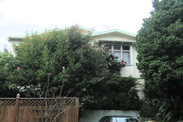 Photo of property in 9 Burns Road, Hospital Hill, Napier, 4110