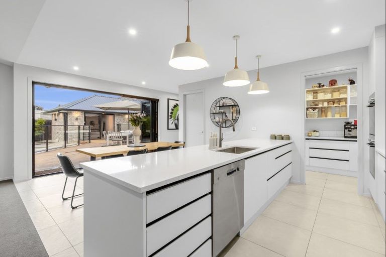 Photo of property in 17 Riverpoint Glade, Flagstaff, Hamilton, 3210