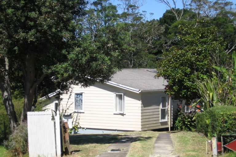 Photo of property in 7 Mirage Place, Beach Haven, Auckland, 0626