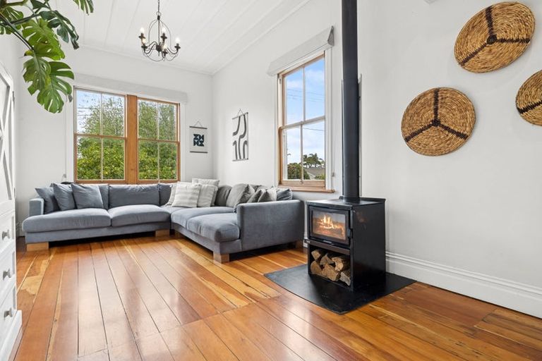 Photo of property in 2/93 Harris Street, Pukekohe, 2120