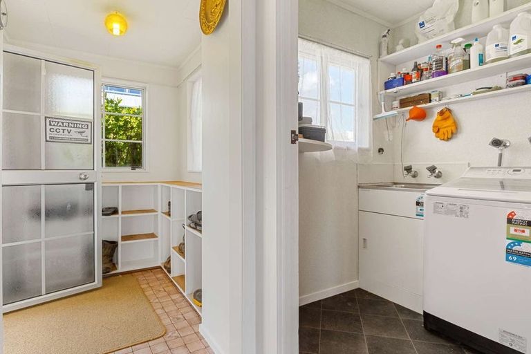 Photo of property in 37 Stratford Drive, Cable Bay, 0420