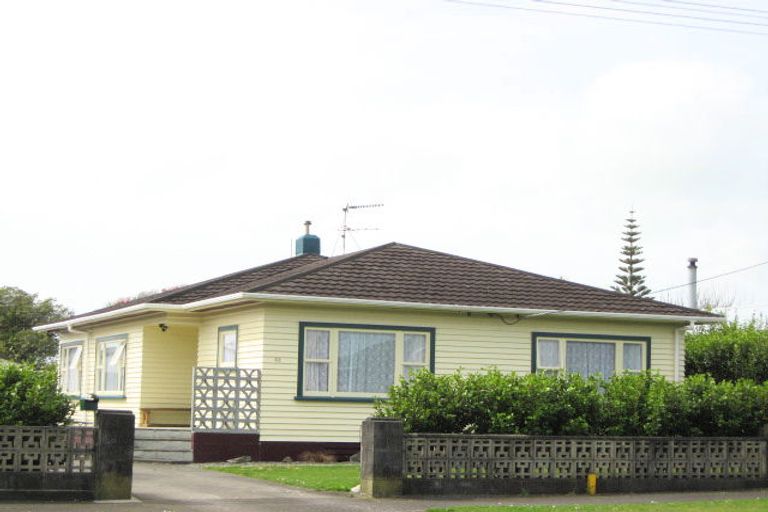 Photo of property in 68 Blake Street, Waitara, 4320