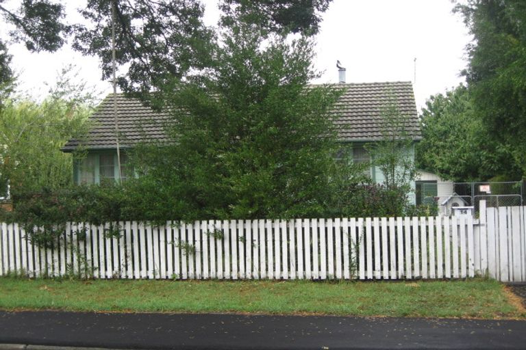 Photo of property in 14 Bramwell Street, Dallington, Christchurch, 8061