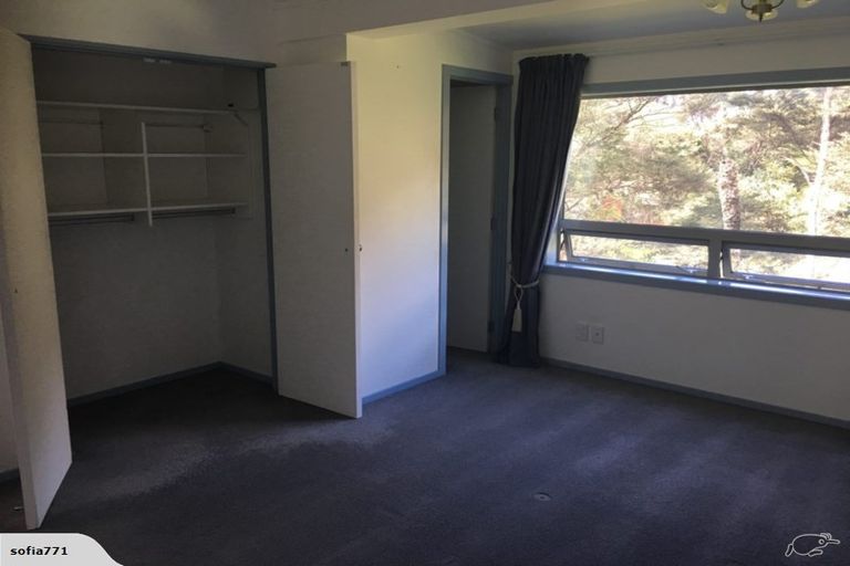 Photo of property in 312 Forest Hill Road, Waiatarua, Auckland, 0612