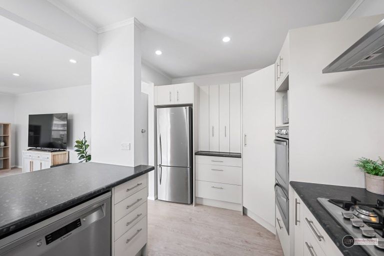 Photo of property in 11 Rimu Street, Naenae, Lower Hutt, 5011