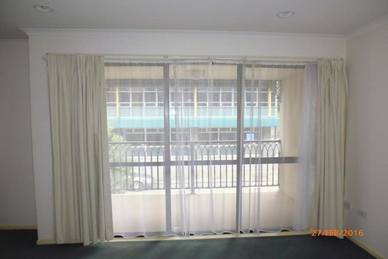 Photo of property in 19 Ballantrae Place, Thorndon, Wellington, 6011