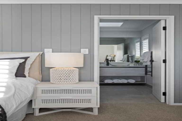 Photo of property in 25 Colombo Road, Waiuku, 2123