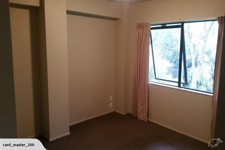 Photo of property in 16a Vonnell Place, Birkdale, Auckland, 0626