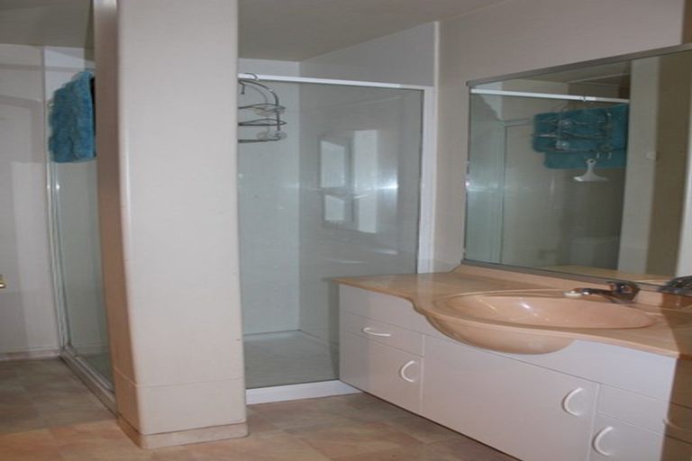 Photo of property in Courtenay Apartments, 307/120 Courtenay Place, Te Aro, Wellington, 6011