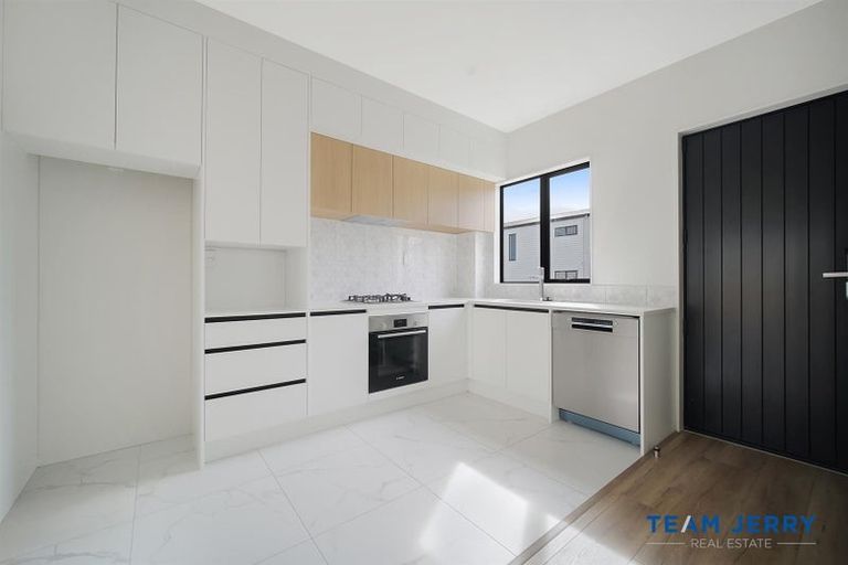 Photo of property in 3 Te Kaapia Road, Papakura, 2110