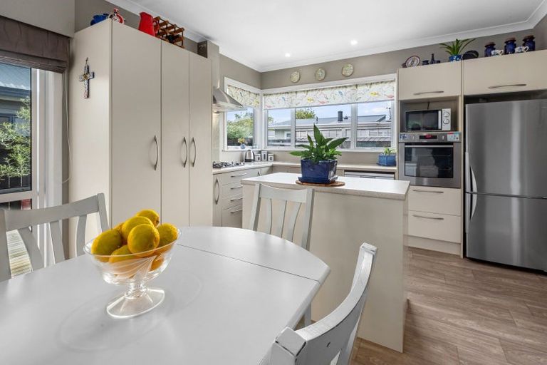 Photo of property in 32 Tuhangi Street, Te Kamo, Whangarei, 0112