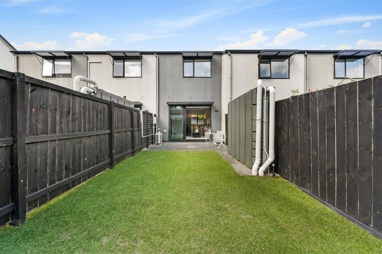 Photo of property in 5 Kerewhenua Crescent, Hobsonville, Auckland, 0616