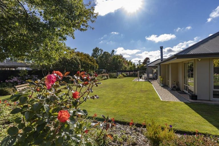 Photo of property in 9a Harrod Place, Rangiora, 7400
