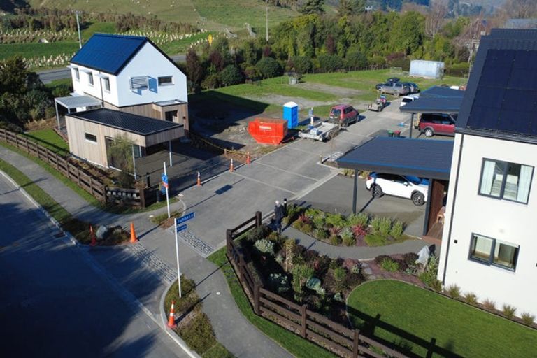 Photo of property in 1 Kahika Lane, Westmorland, Christchurch, 8025