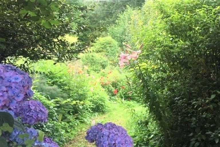 Photo of property in 9 Grammar Street, Kimbolton, 4777