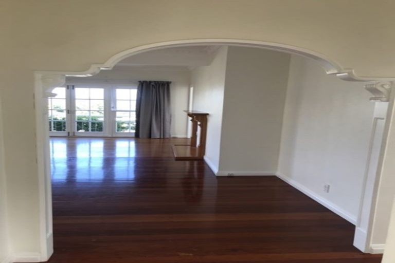 Photo of property in 34 Mandalay Terrace, Khandallah, Wellington, 6035