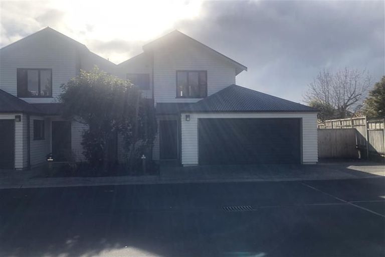 Photo of property in 6/11 The Avenue, Albany, Auckland, 0632