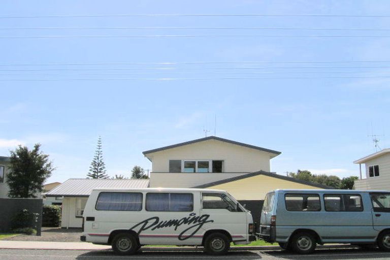 Photo of property in 1197 Papamoa Beach Road, Papamoa Beach, Papamoa, 3118