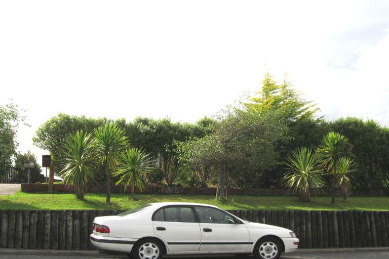 Photo of property in 2/89 Glengarry Road, Glen Eden, Auckland, 0602