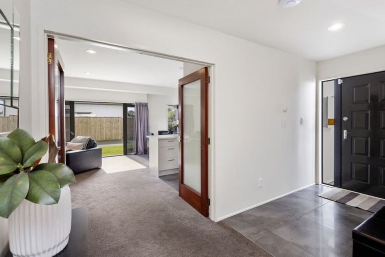 Photo of property in 2/118 Innes Road, St Albans, Christchurch, 8052