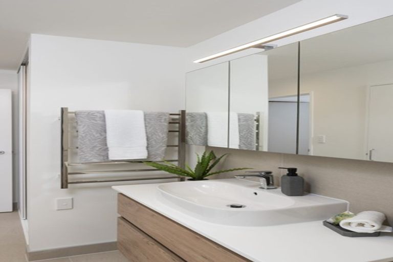 Photo of property in Norfolk Apartments, 7 Ramsgate Terrace, Mairangi Bay, Auckland, 0630