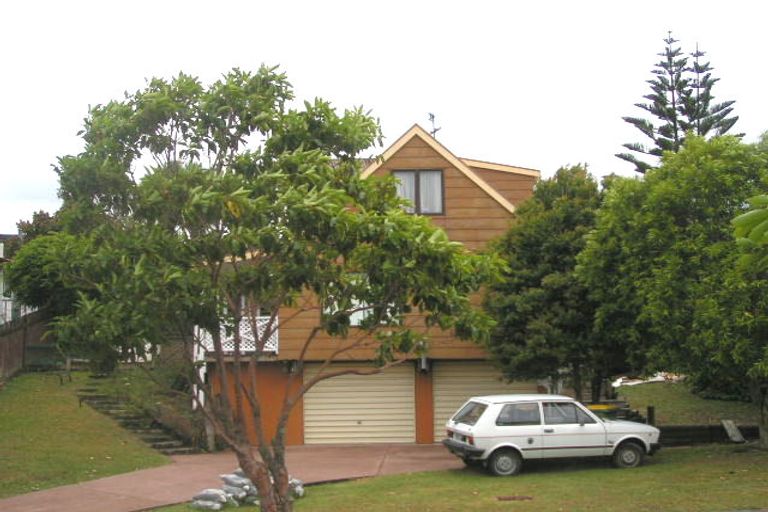 Photo of property in 5 Newport Place, Forrest Hill, Auckland, 0620