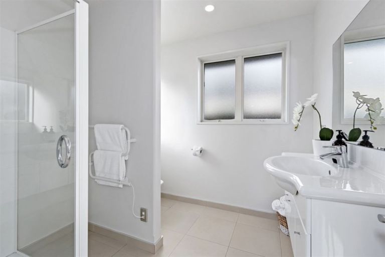 Photo of property in 72a Somerfield Street, Somerfield, Christchurch, 8024