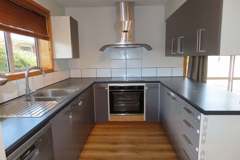 Photo of property in 32 Kellys Road, Mairehau, Christchurch, 8052