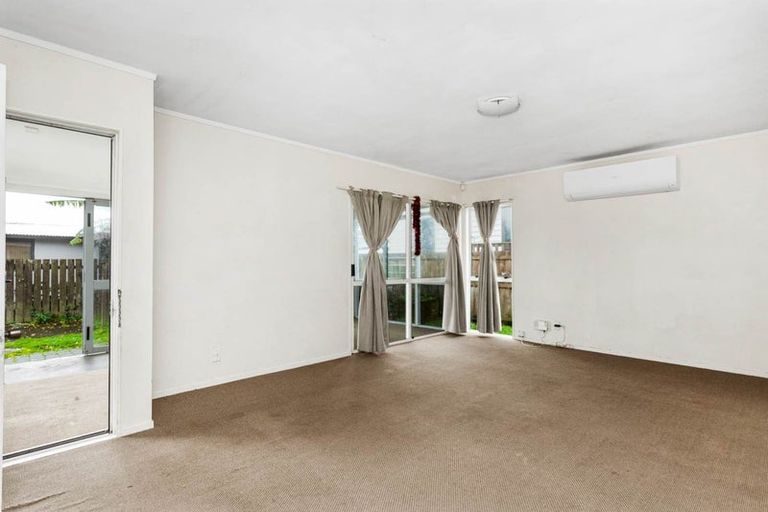 Photo of property in 1/3 Seddon Avenue, Papatoetoe, Auckland, 2104