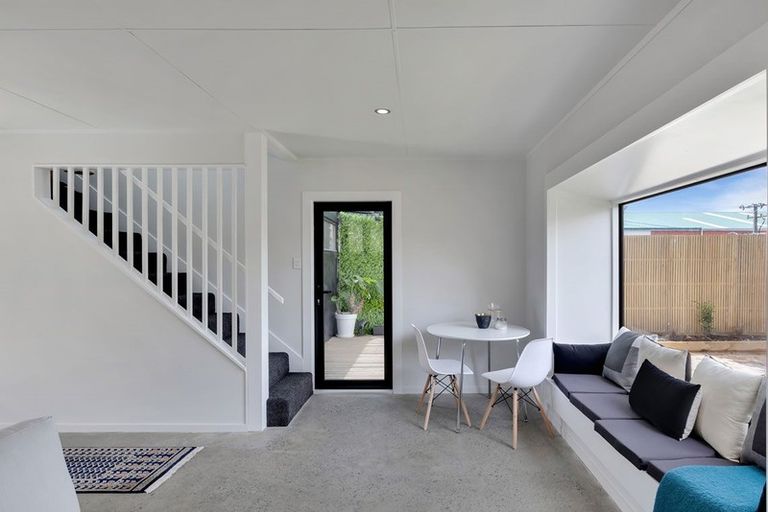 Photo of property in 35 Young Street, New Plymouth, 4310