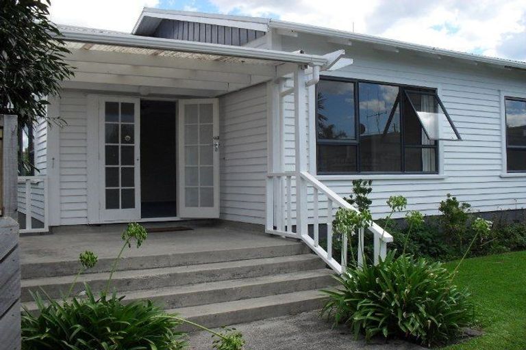 Photo of property in 493b Devonport Road, Tauranga South, Tauranga, 3112