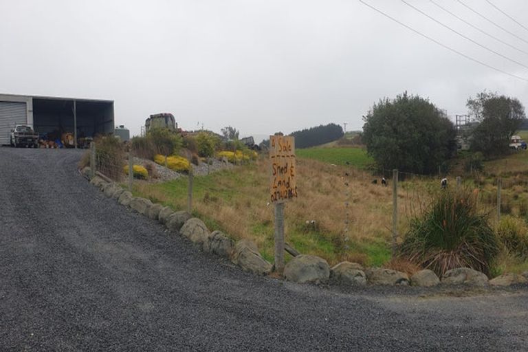 Photo of property in 1210 Kaka Point Road, Kaka Point, 9271