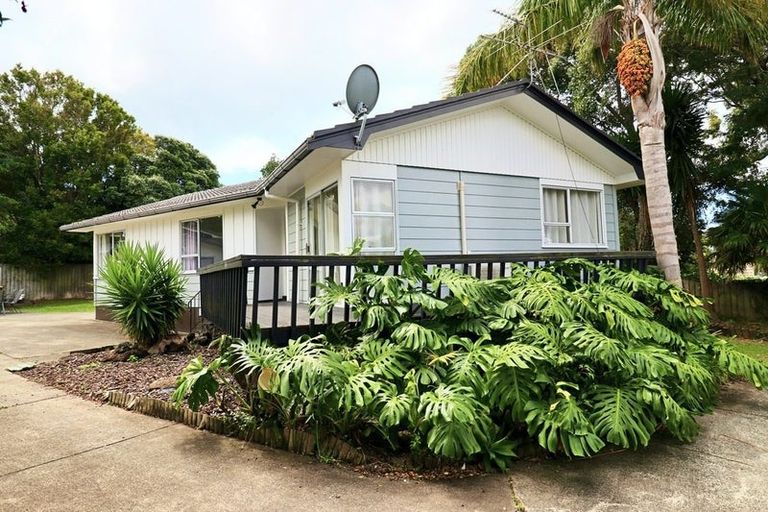 Photo of property in 71 Casuarina Road, Half Moon Bay, Auckland, 2012