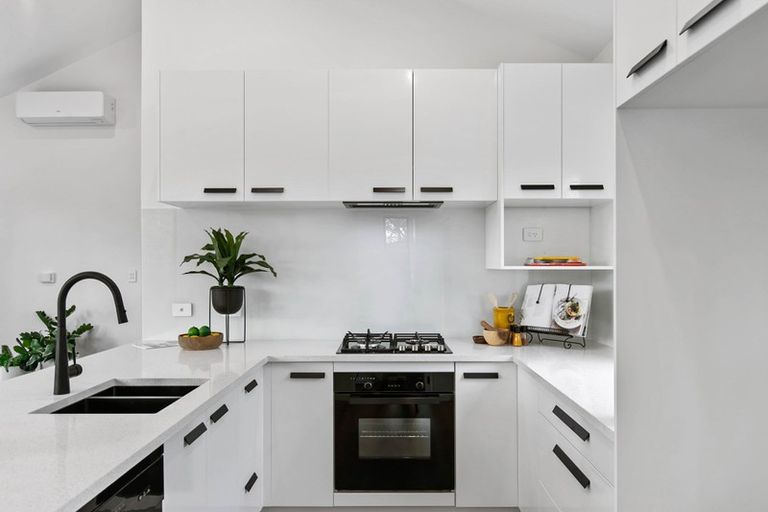 Photo of property in 54d Te Atatu Road, Te Atatu South, Auckland, 0610