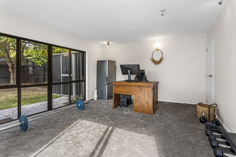 Photo of property in 5 Roosevelt Avenue, St Albans, Christchurch, 8014