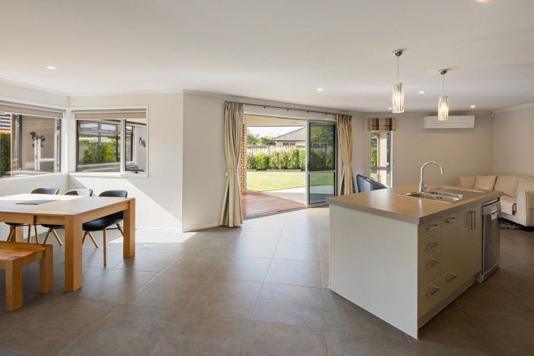 Photo of property in 26 Whitney Place, Rototuna North, Hamilton, 3210