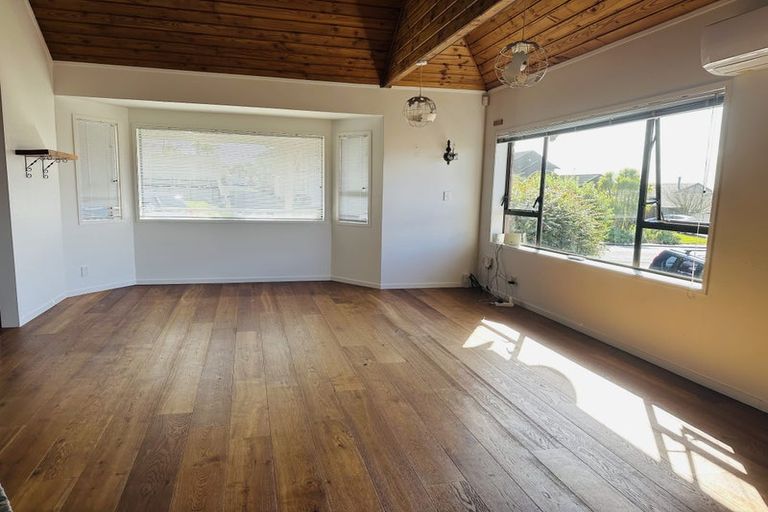 Photo of property in 13 Tatyana Place, Massey, Auckland, 0614