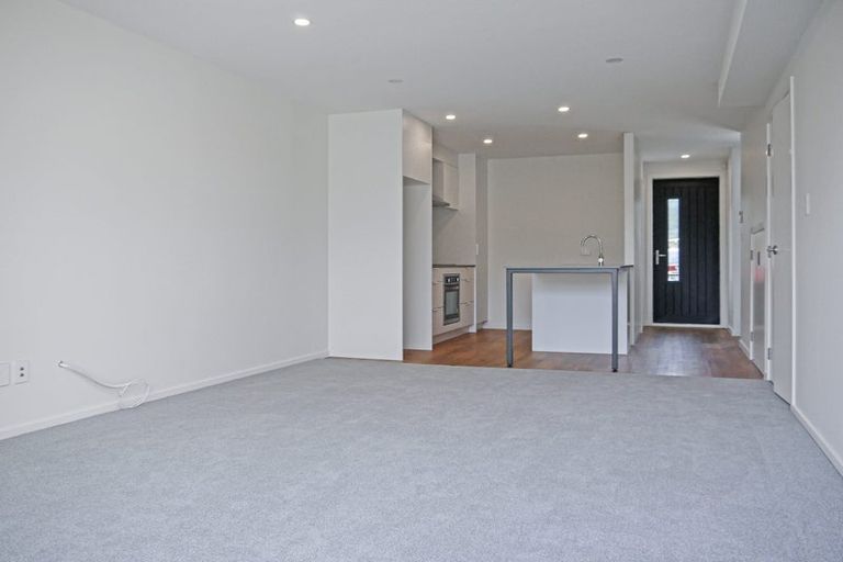 Photo of property in 6/27 Main Road, Wainuiomata, Lower Hutt, 5014